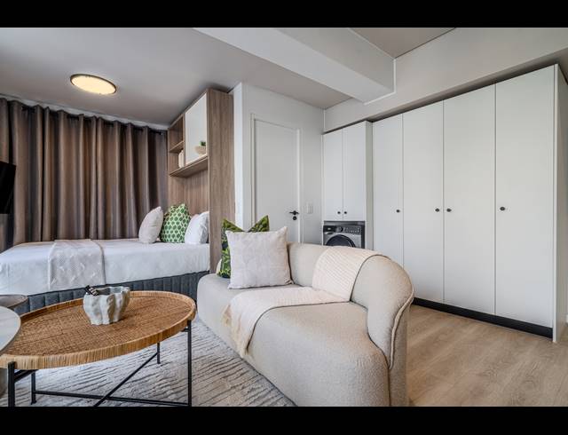 0.5 BEDROOM APARTMENT FOR SALE IN CAPE TOWN CITY CENTRE